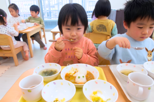 写真：【パート調理スタッフ】ミルキーホーム向小金園/無資格OK/週2～5日/1日4時間/有給取得率100％/車通勤OK/流山市