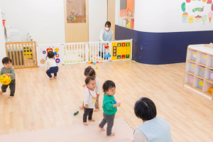 写真：16：00～22：00【無資格OK/保育補助】くじら保育室/東京西徳洲会病院内/拝島駅徒歩7分/週2日～◎2人体制で安心◎昭島市