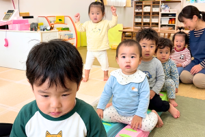 写真：【正社員/事務兼保育士】ミルキーホームみどり園/年間休日125日/有給取得率100％/残業ほぼなし/リフレッシュ休暇8日/四街道市