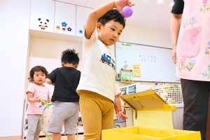 写真：【早番/遅番パート保育士】ミルキーホーム五香園/8:00~9:45歓迎/週1~5日/五香駅徒歩6分/有給取得率100％/車通勤OK/松戸市